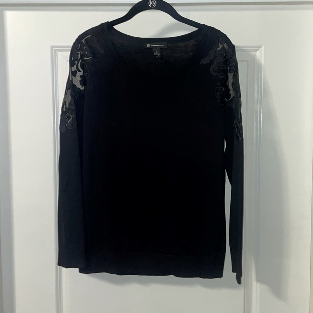 NWOT 🖤 I.N.C. Sweater with lace detail at shoulders - Size L